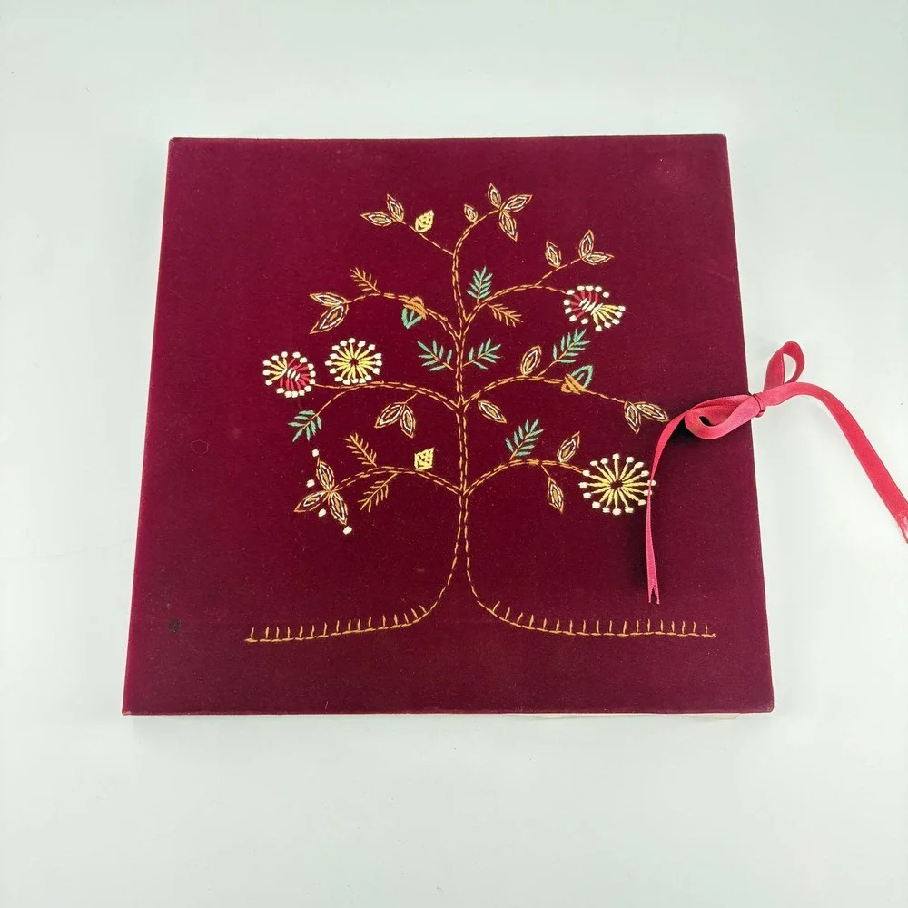 Pottery Barn Velvet Tree‎ of Life Photo Album Scrapbook Burgundy Red 12x12